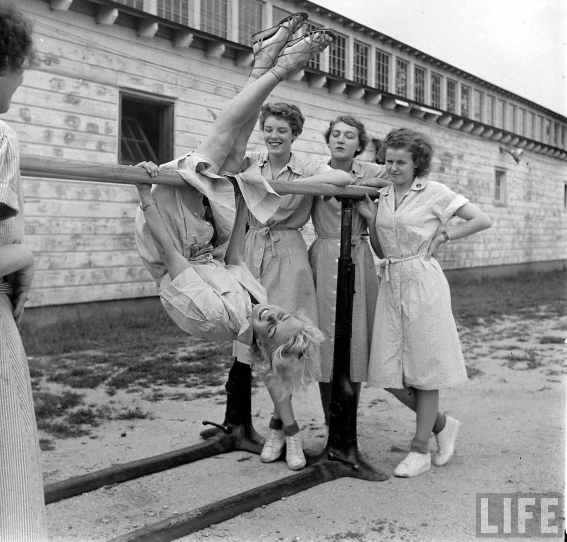 © Nina Leen